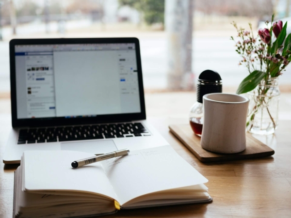 Streamlining the Buyer’s Journey: Turning Your Website into Your Top Salesperson illustration